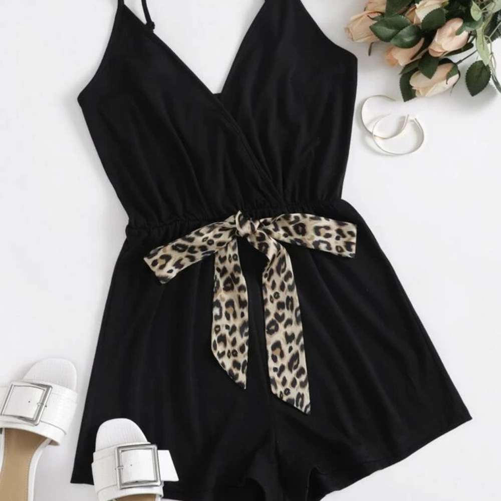 She in leopard tie front romper NWOT size large - Picture 1 of 2